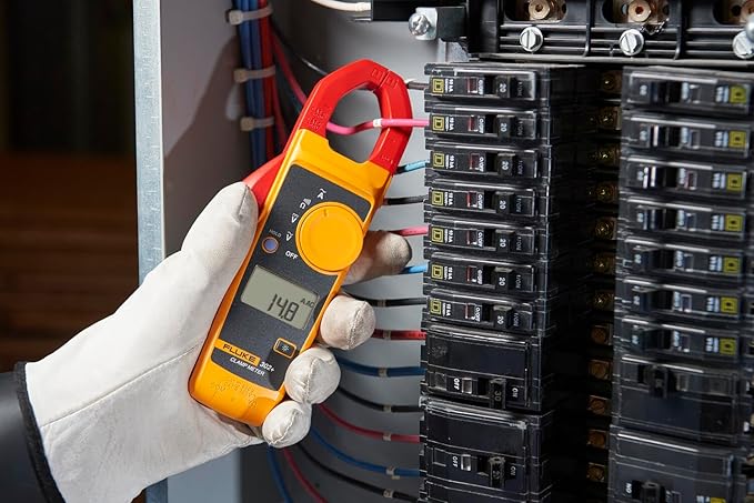 Fluke 302+ 400AC Clamp Meter